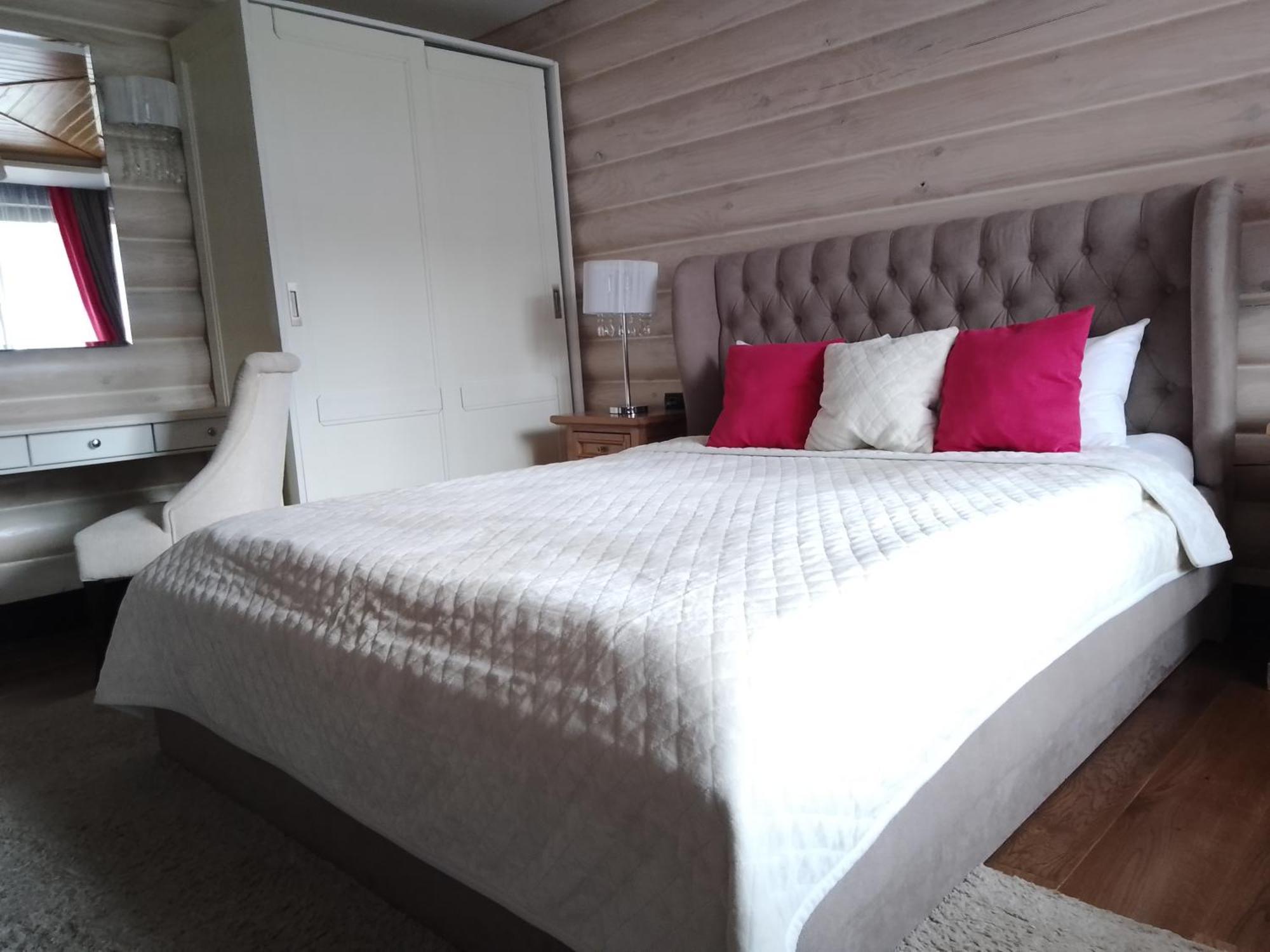 Hotel Golden Lion & Spa Tynnoye Bagian luar foto