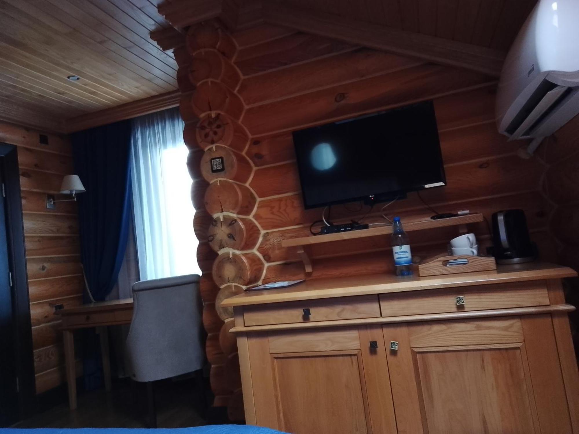 Hotel Golden Lion & Spa Tynnoye Bagian luar foto