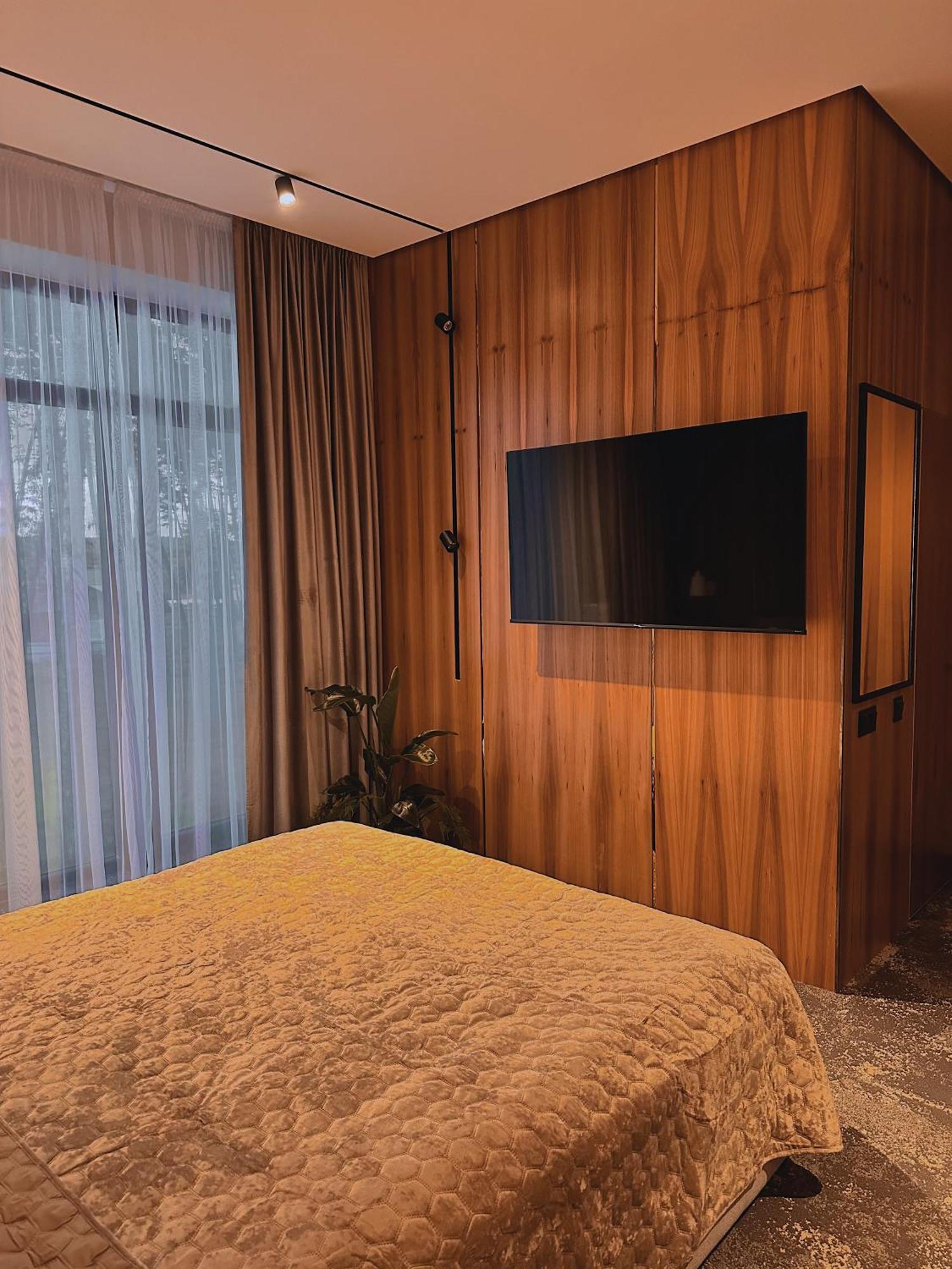Hotel Golden Lion & Spa Tynnoye Bagian luar foto