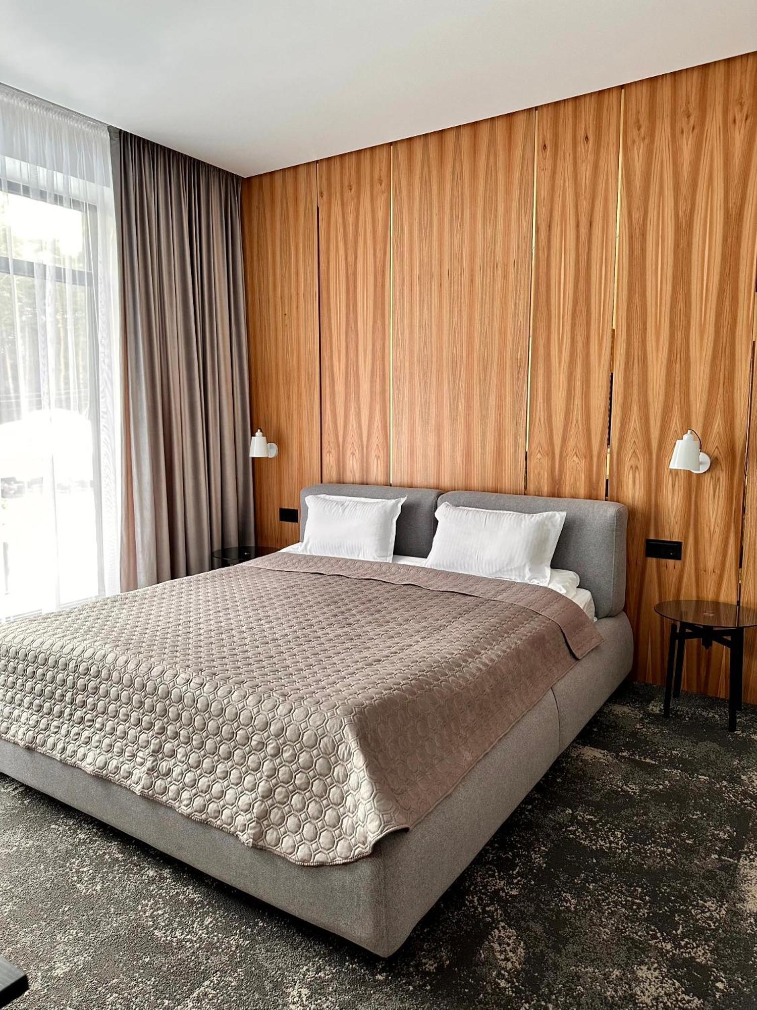 Hotel Golden Lion & Spa Tynnoye Bagian luar foto