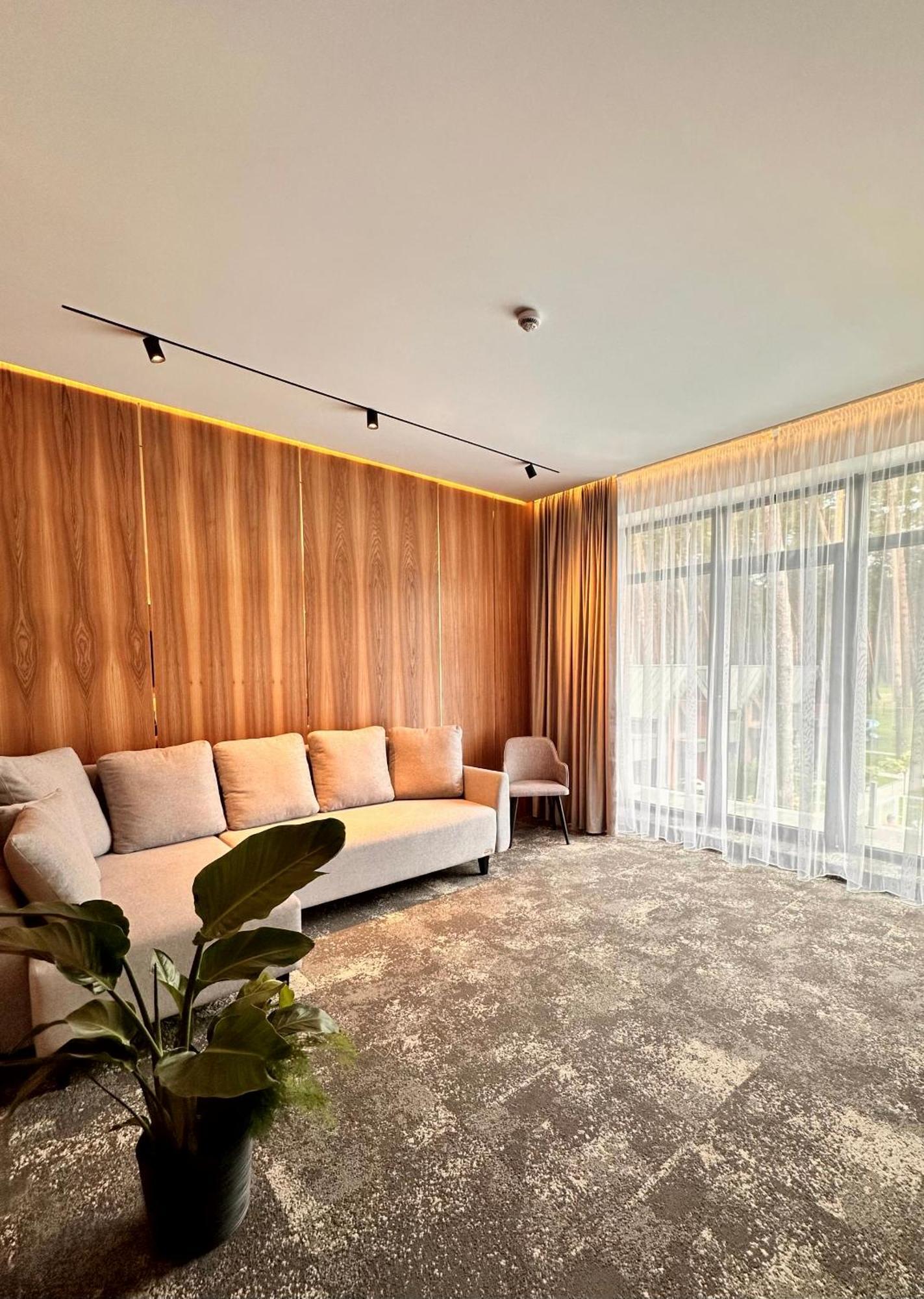 Hotel Golden Lion & Spa Tynnoye Bagian luar foto