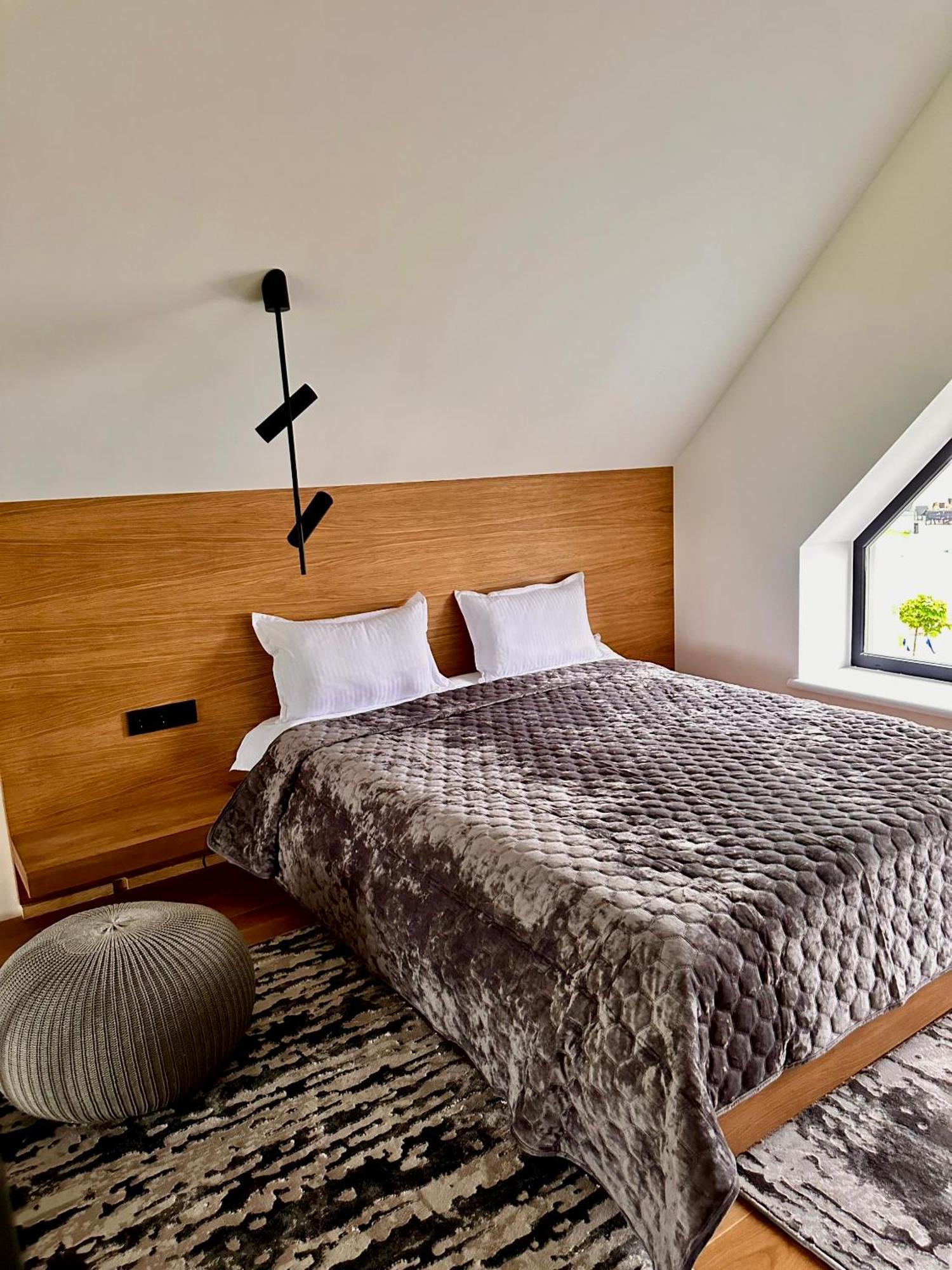 Hotel Golden Lion & Spa Tynnoye Bagian luar foto