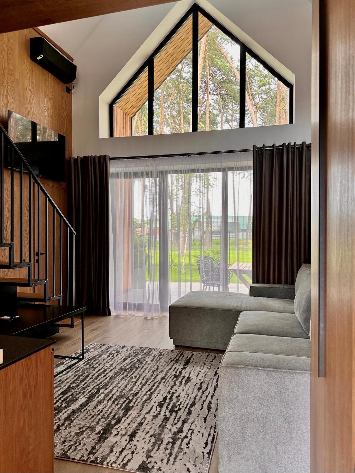 Hotel Golden Lion & Spa Tynnoye Bagian luar foto