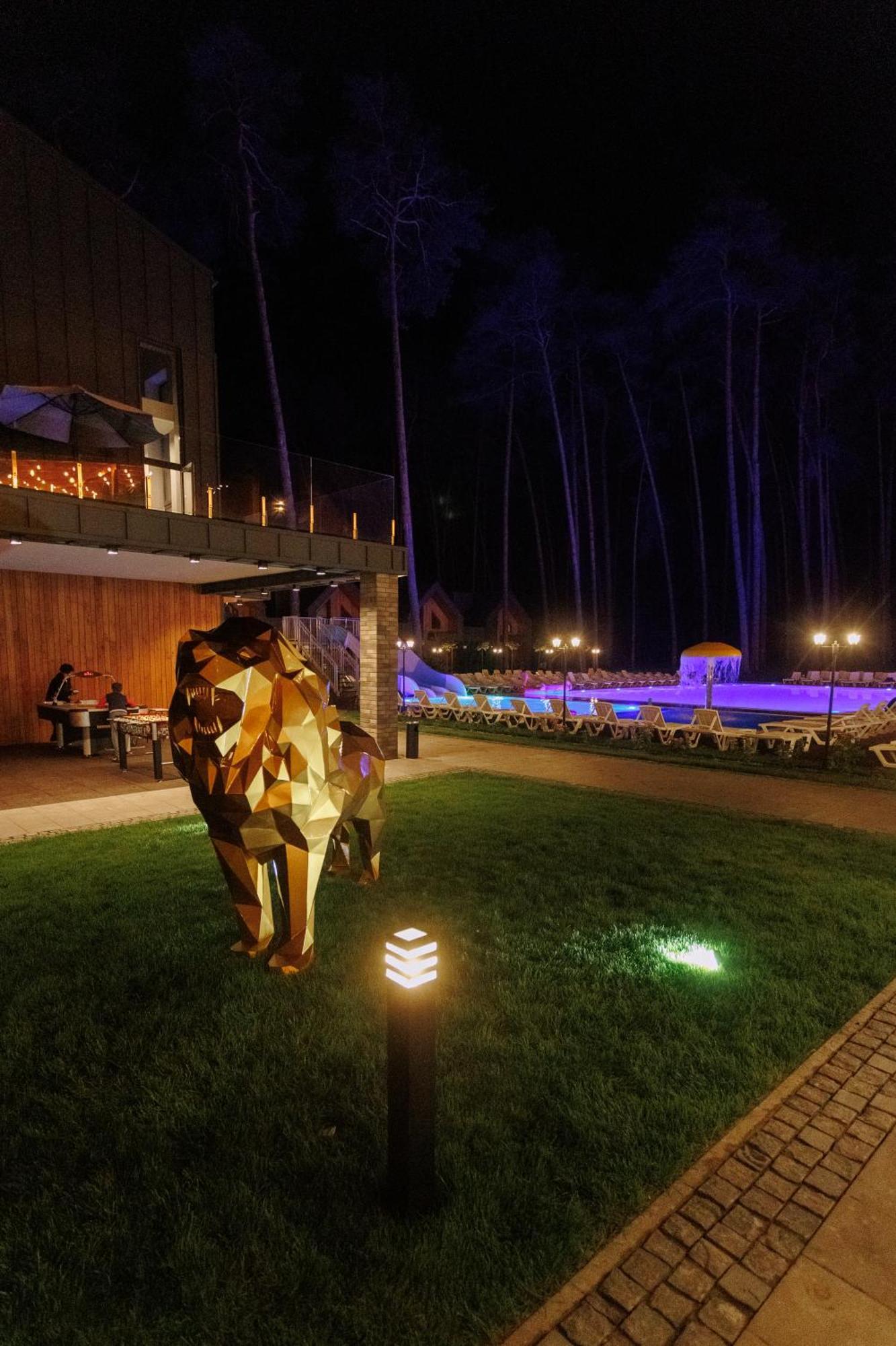 Hotel Golden Lion & Spa Tynnoye Bagian luar foto