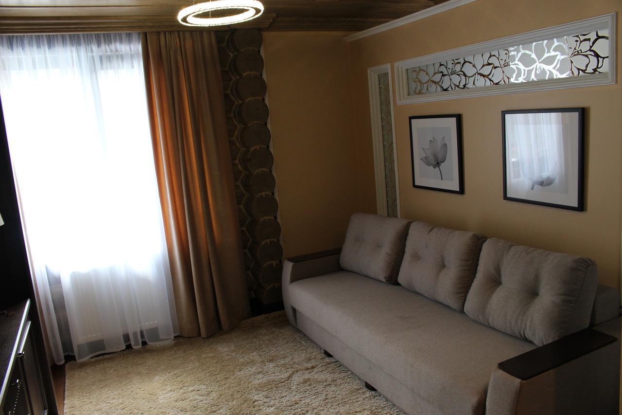 Hotel Golden Lion & Spa Tynnoye Bagian luar foto