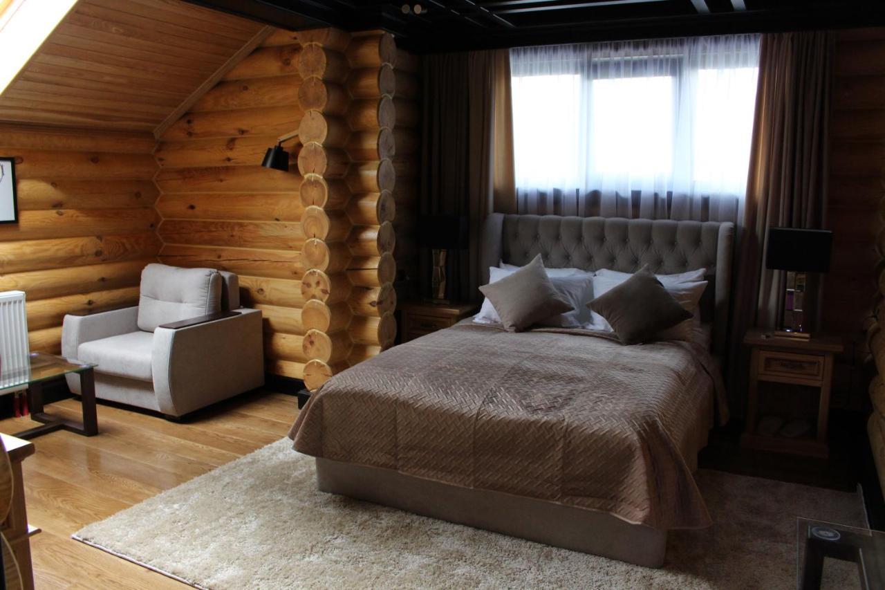 Hotel Golden Lion & Spa Tynnoye Bagian luar foto