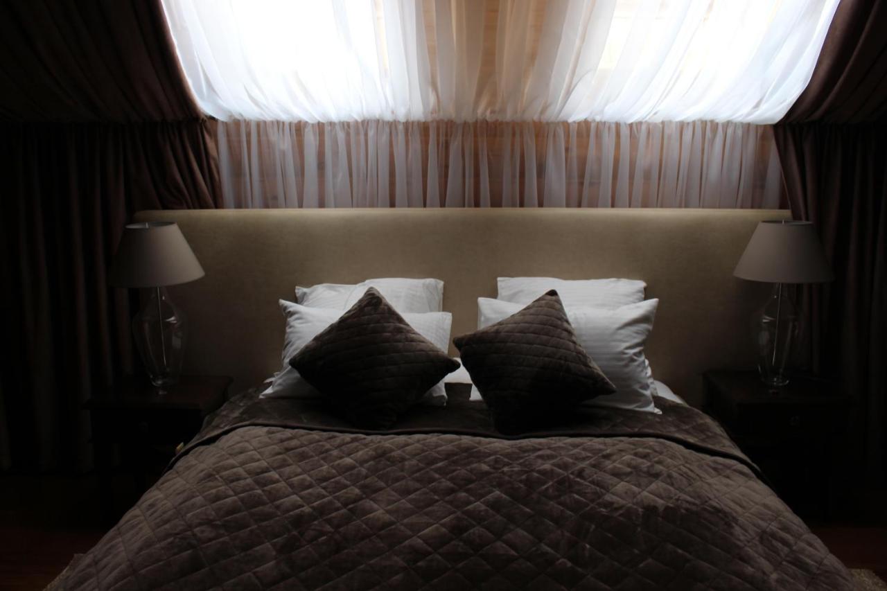 Hotel Golden Lion & Spa Tynnoye Bagian luar foto